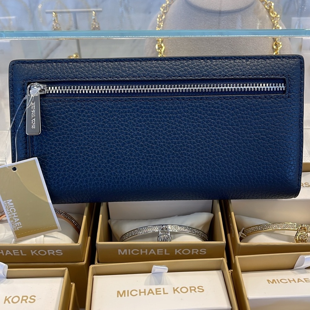 Michael Kors Reed Large Bifold Pebbled Leather Snap Wallet Card Case
Navy
NWT - Picture 5 of 16